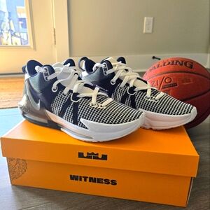 Nike Men's Basketball Shoes